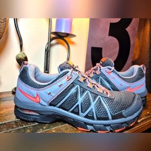 Nike Air Trail Ridge 2 Running Shoes Women’s Size 10‎